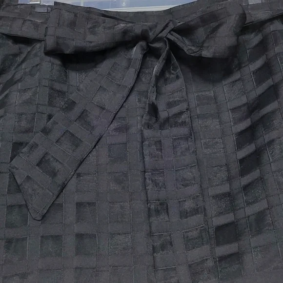 English Factory Red Plaid Organza Fit And Flare Holuday Skirt - Picture 13 of 15